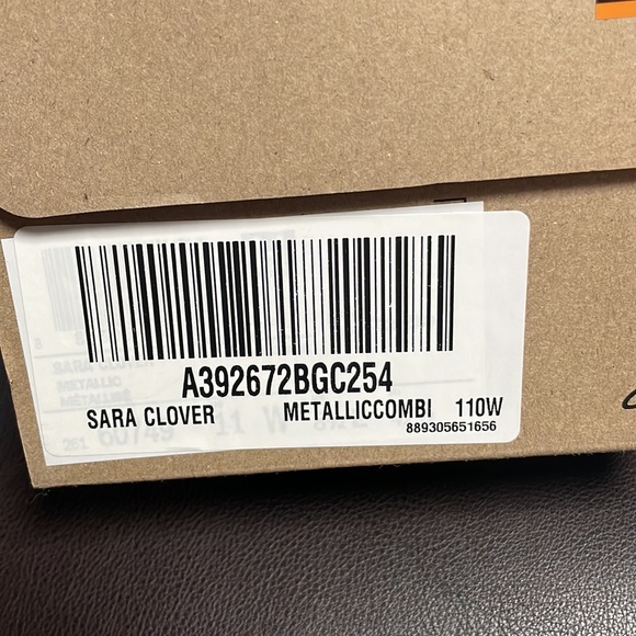 CLARKS SARA CLOVER BALLET FLATS. METALLIC COMBINATION SYNTHETIC UPPER. SIZE 11W - Picture 11 of 11